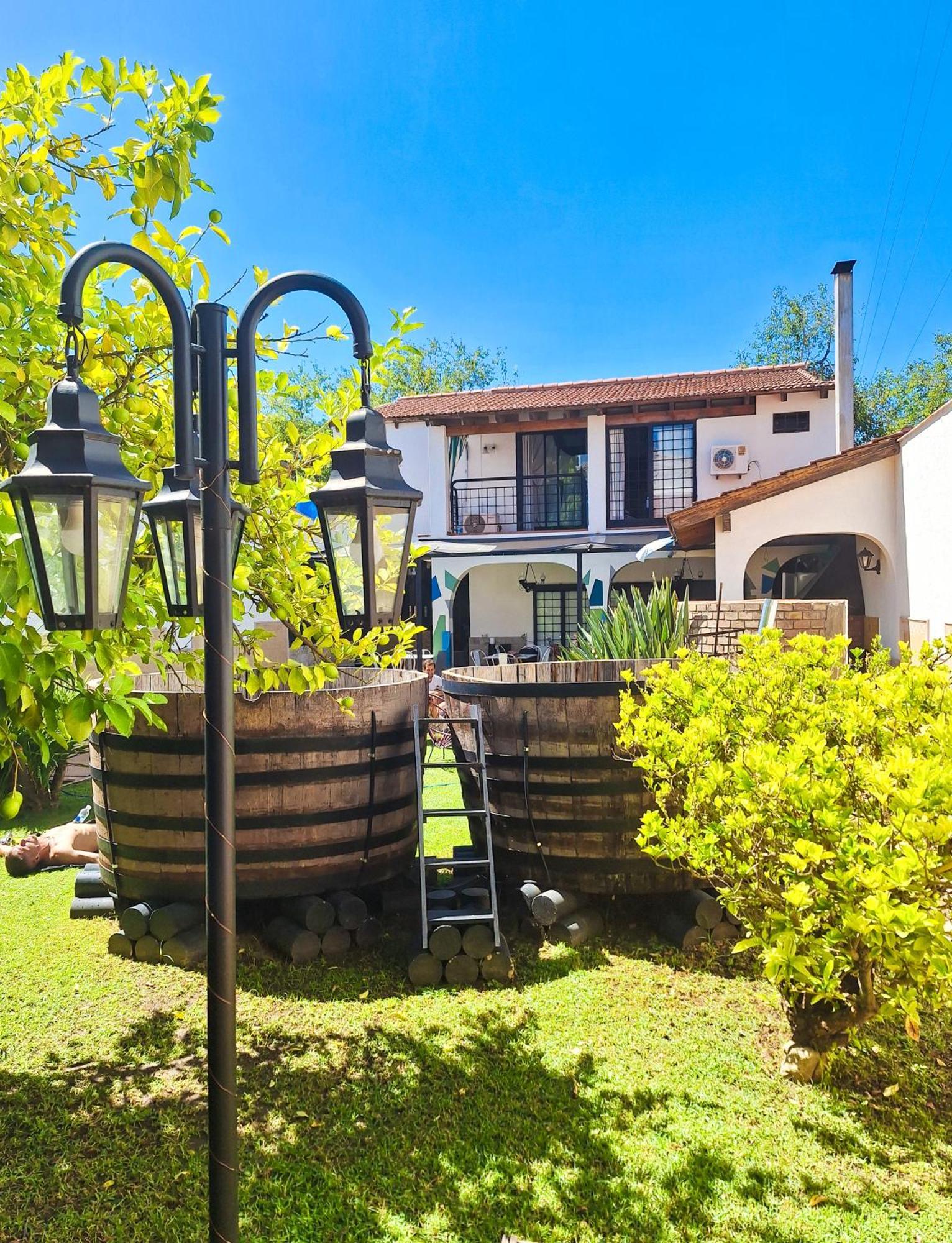 Fuxia House Hostel Mendoza Exterior photo